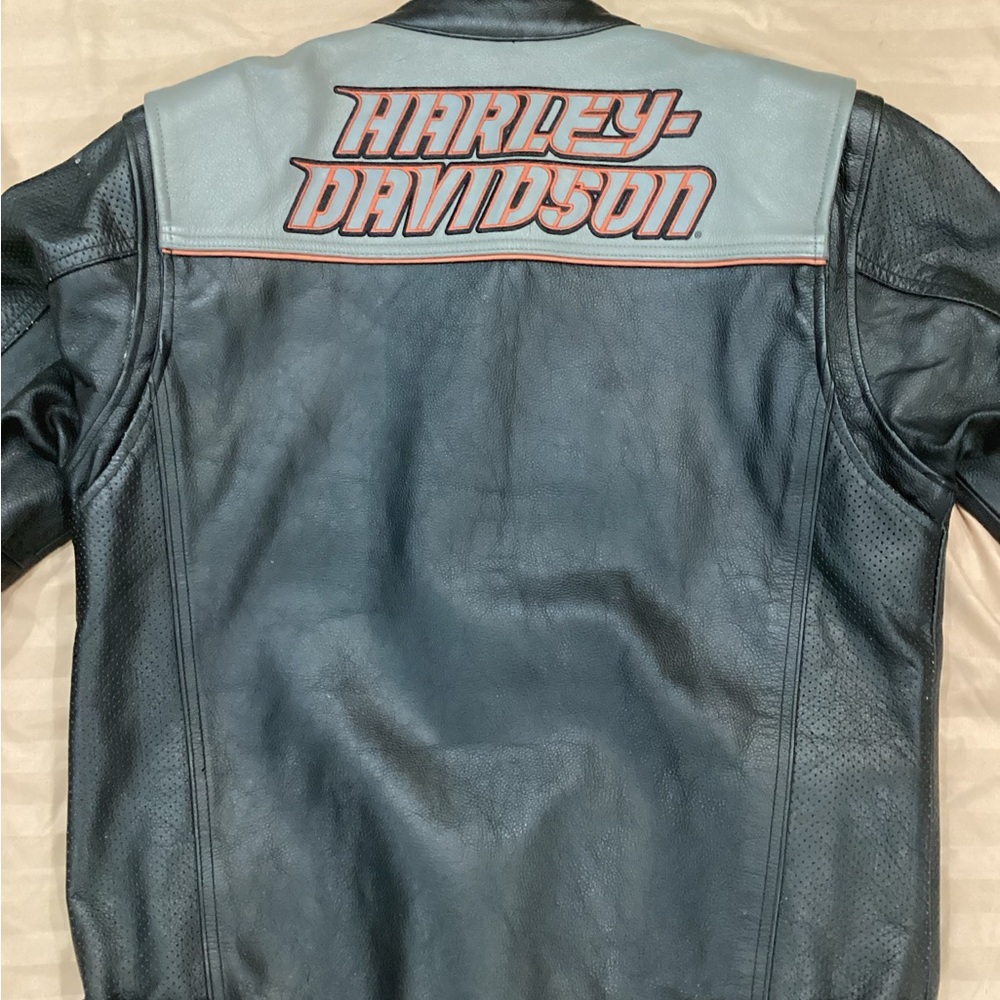 Harley-Davidson Men’s Black & Gray Leather Motorcycle Jacket - Picture 9 of 12